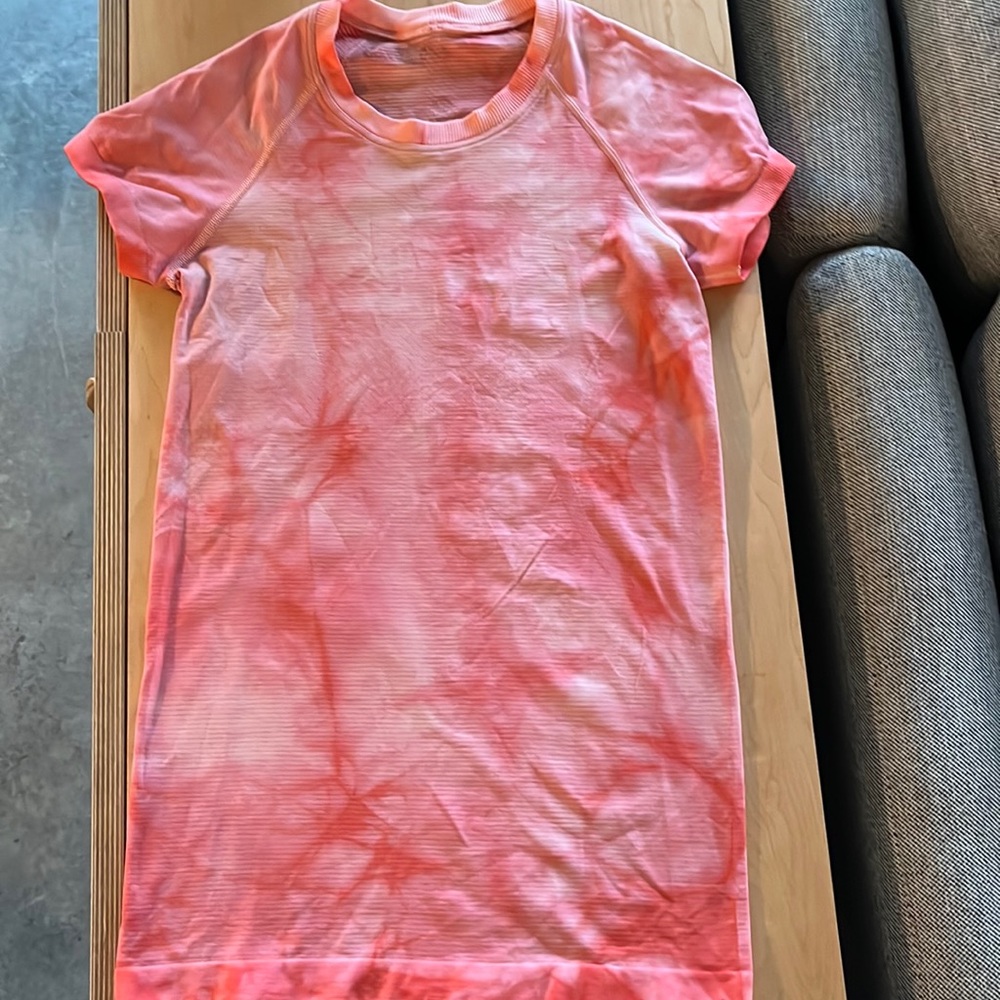 Lululemon swiftly tech size 4